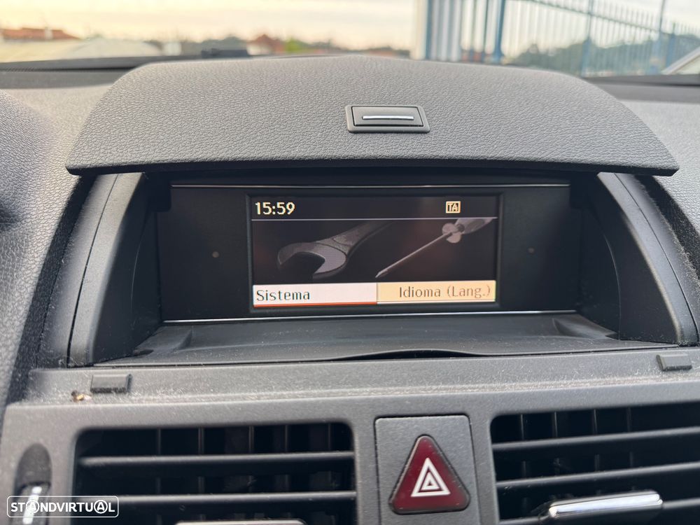 Mercedes-Benz C 220 CDi Avantgarde BlueEfficiency - 37