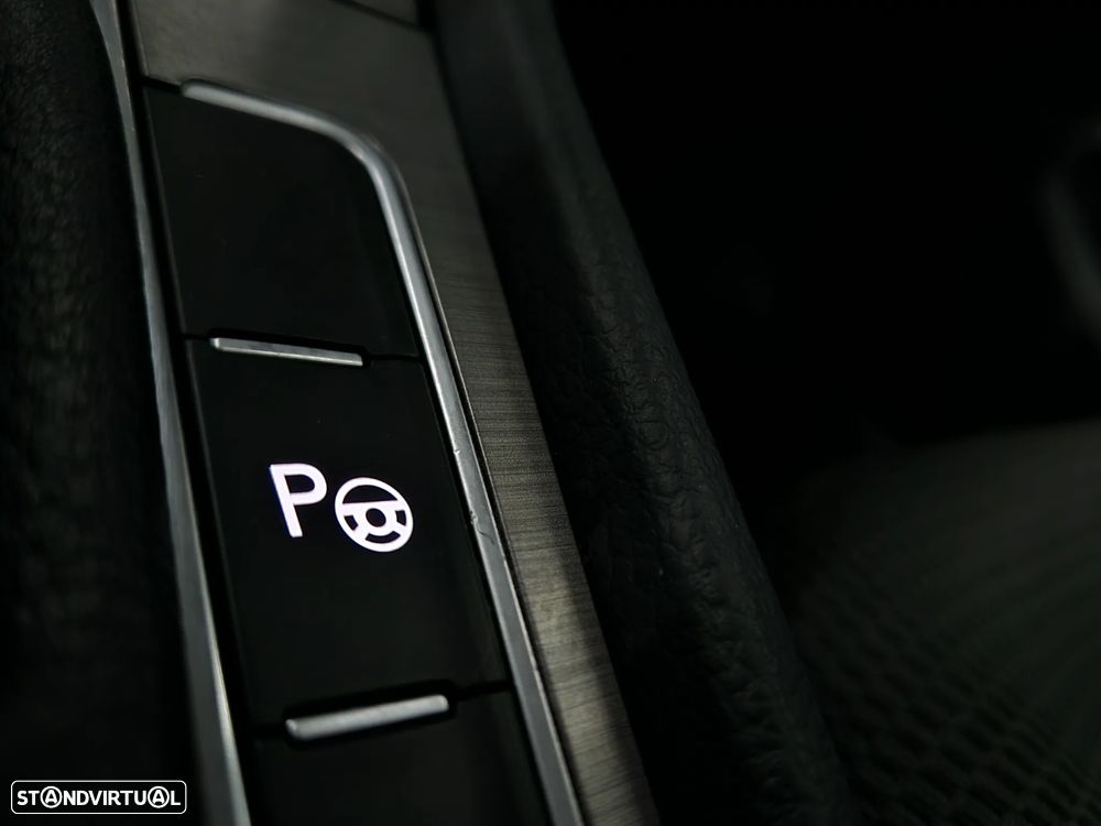 VW Golf 1.6 TDi Confortline - 15