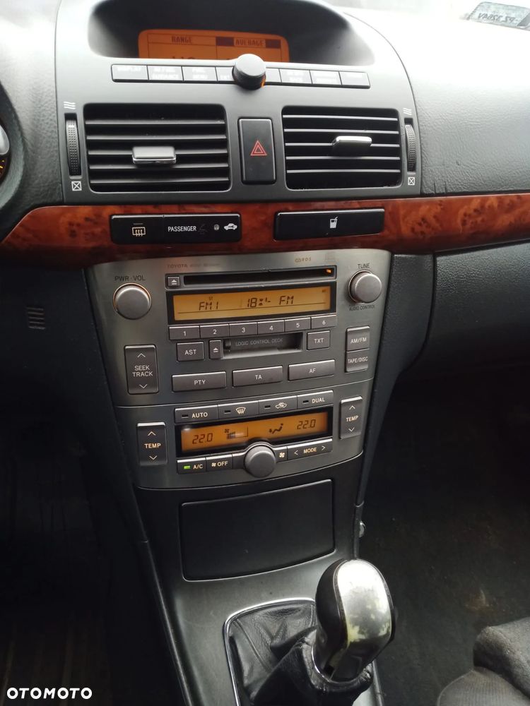 Avensis T25 1.8 16v czesci 1E5 zderzak maska blotnik drzwi klapa - 13