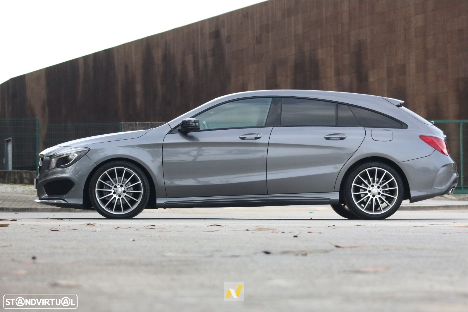 Mercedes-Benz CLA 200 d Shooting Brake AMG Line - 8