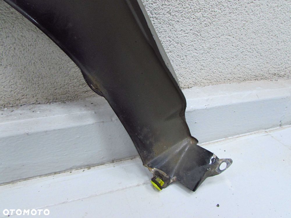 TOYOTA AVENSIS T25 LIFT 06-08 BLOTNIK PRZOD PRAWY 209 - 10