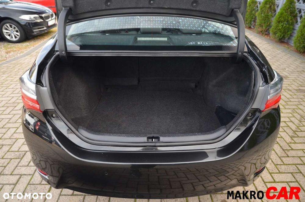 Toyota Corolla - 17