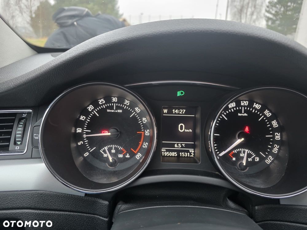 Skoda Superb 2.0 TDI 4x4 Elegance - 9