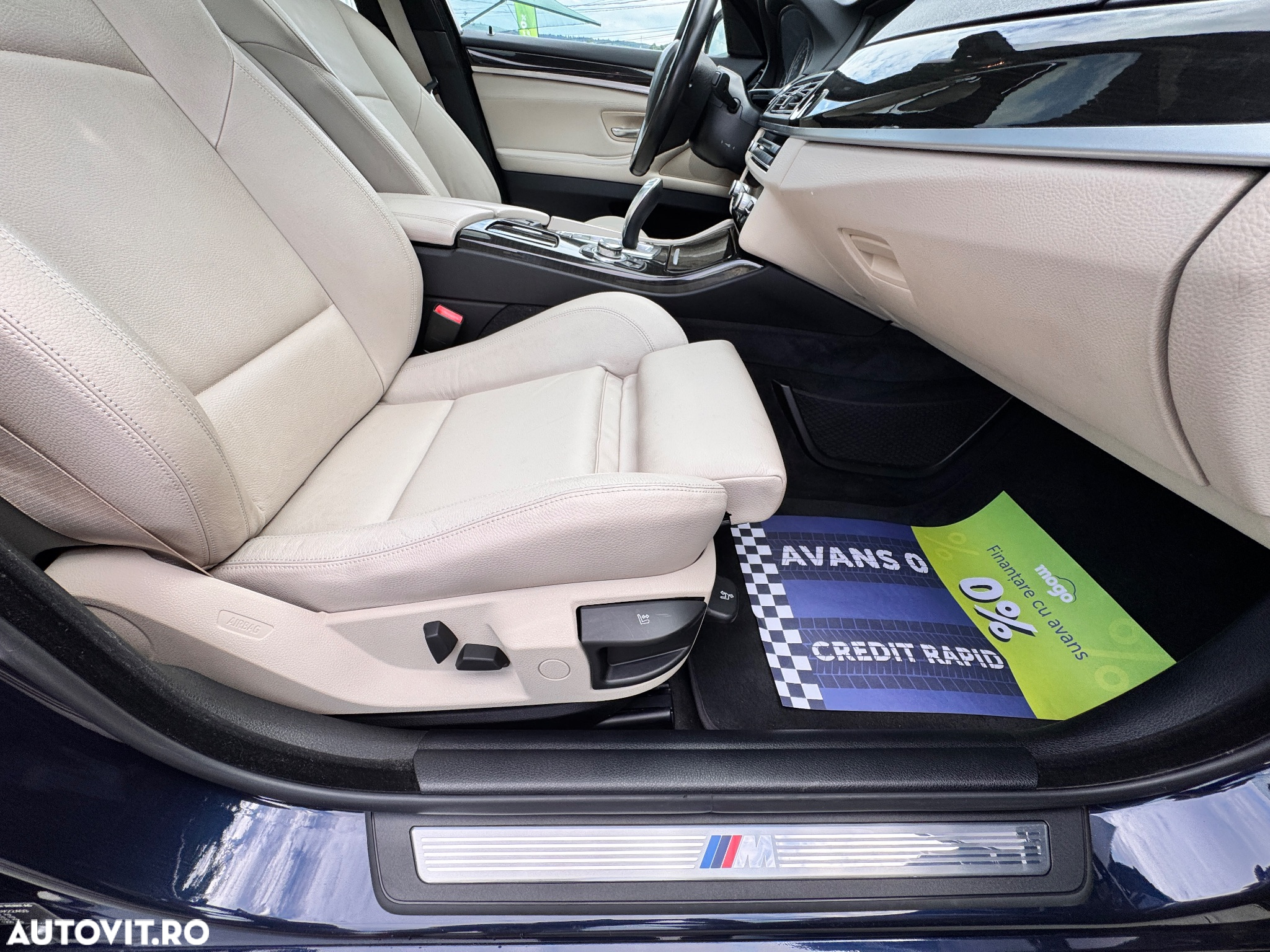 BMW Seria 5 525d xDrive Sport-Aut. - 24