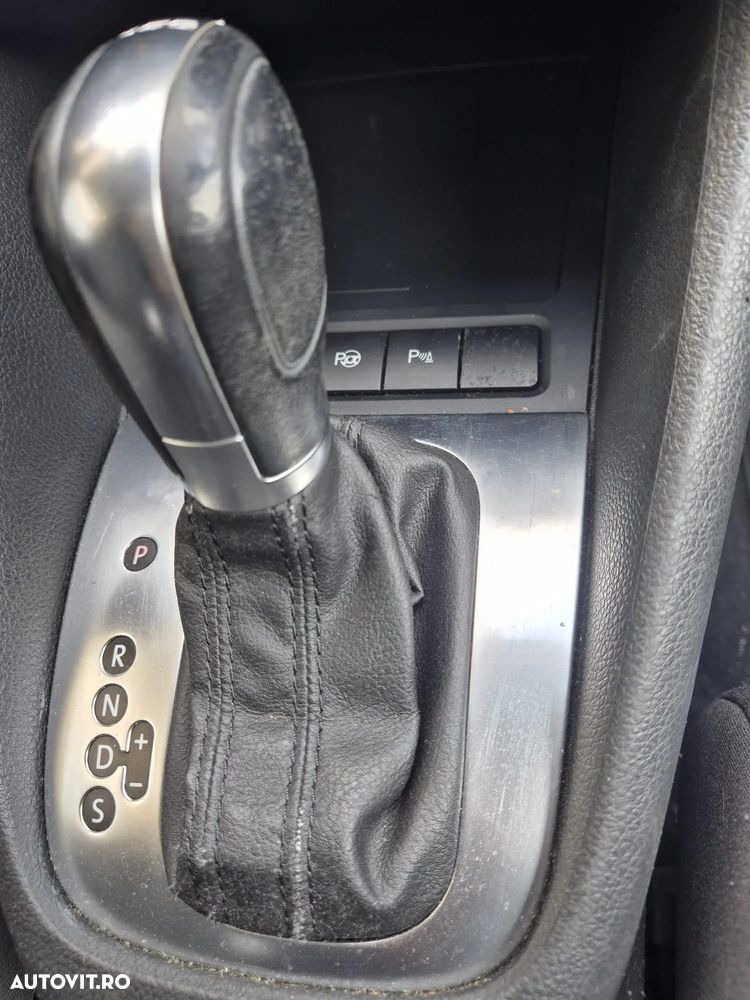 VOLKSWAGEN Golf 2012 — imagine 15