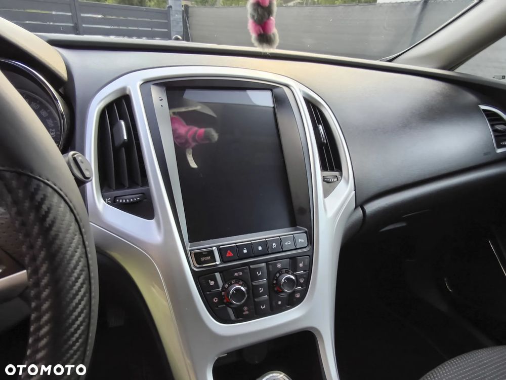 Opel Astra 1.6 Turbo Cosmo - 18