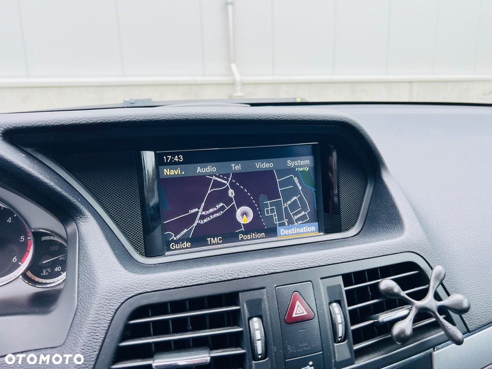 Mercedes-Benz Klasa E 250 CDI DPF BlueEFFICIENCY Automatik Avantgarde - 8