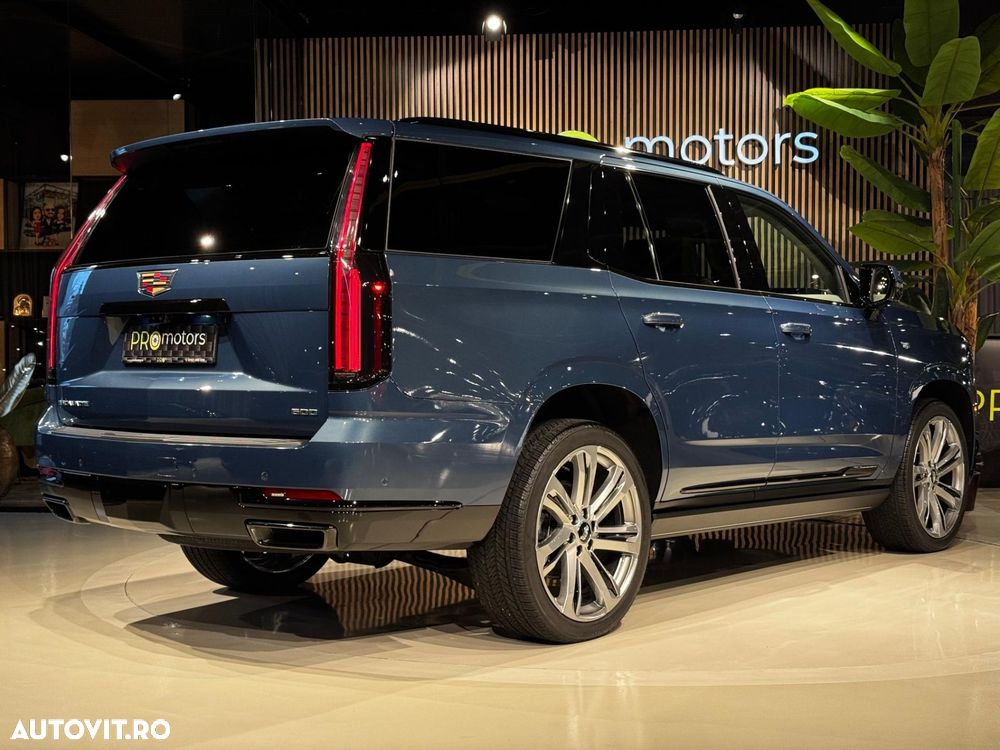 Cadillac Escalade - 3