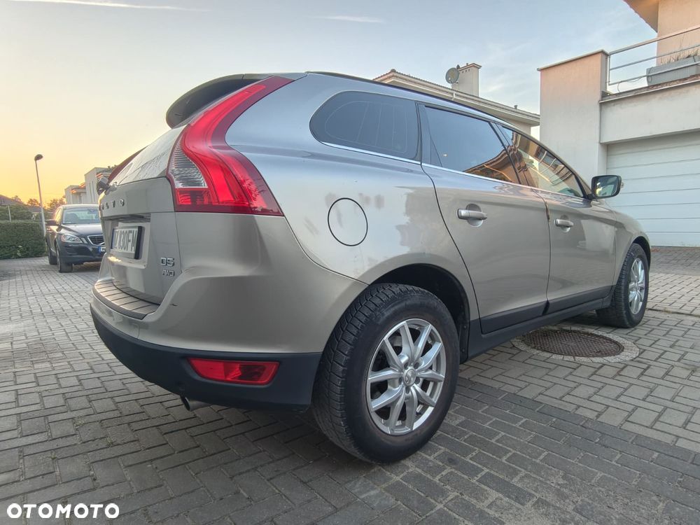 Volvo XC 60 D5 AWD Summum - 6
