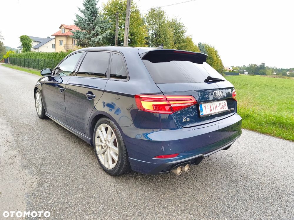 Audi A3 Sportback 35 TFSI S Line - 4
