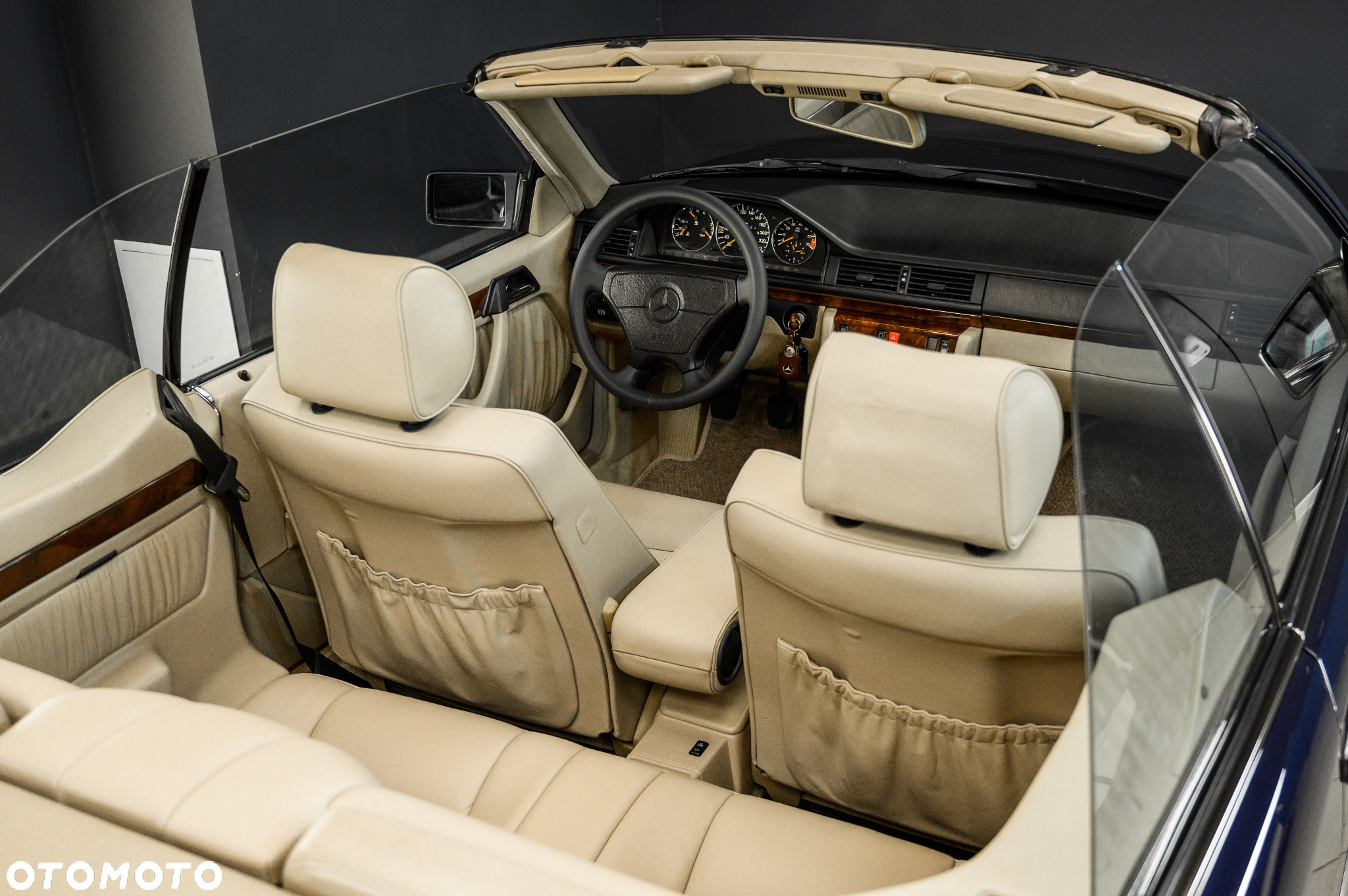 Mercedes-Benz Klasa E 200 - 13