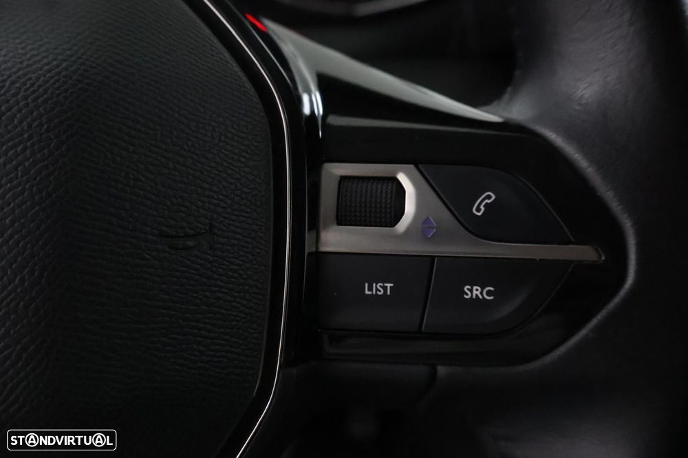 Peugeot 208 1.2 PureTech Active Pack - 18