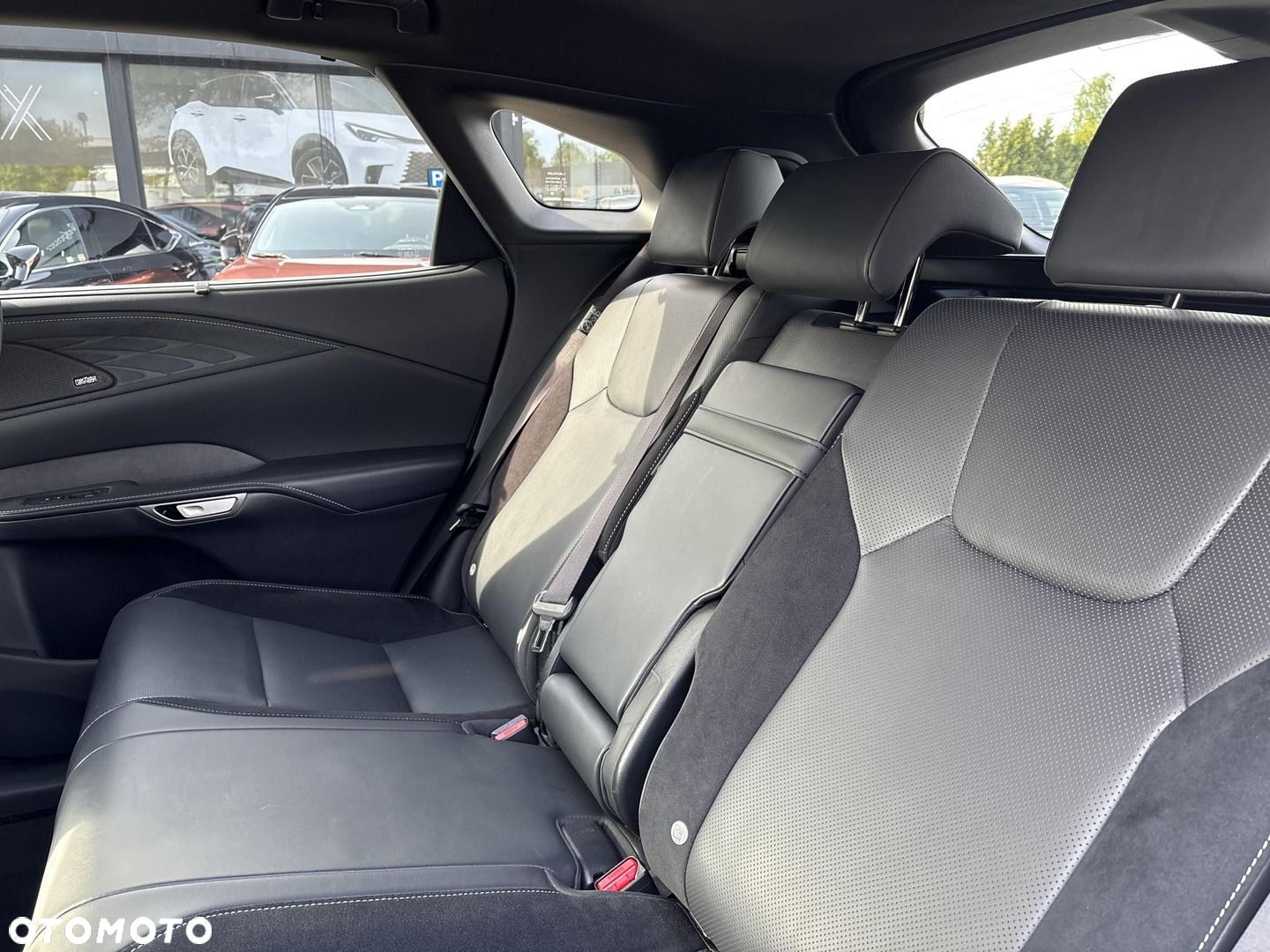 Lexus RX - 24