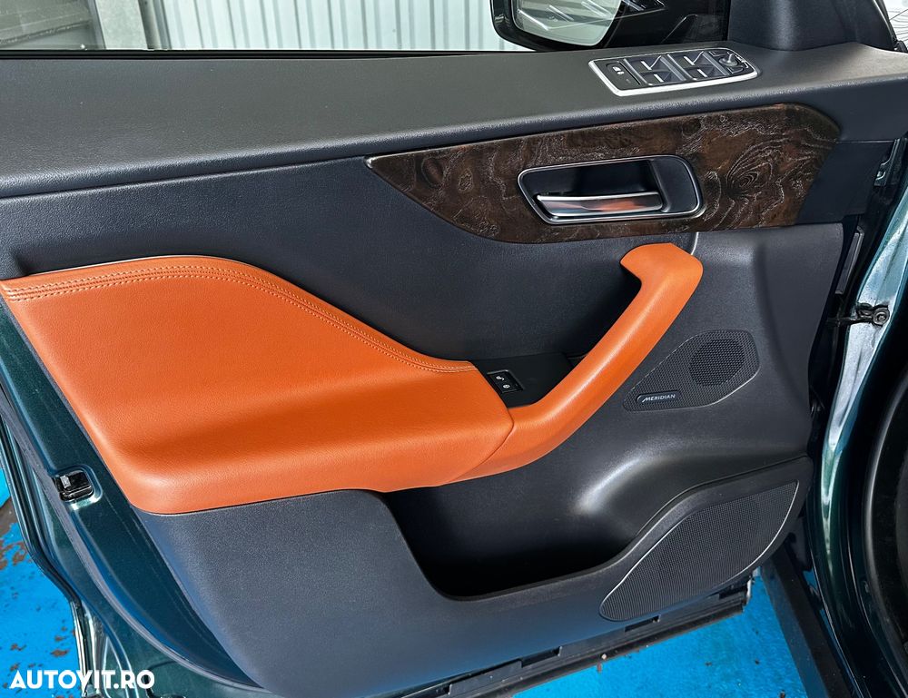 Jaguar F-Pace 30d AWD 300 Sport - 19