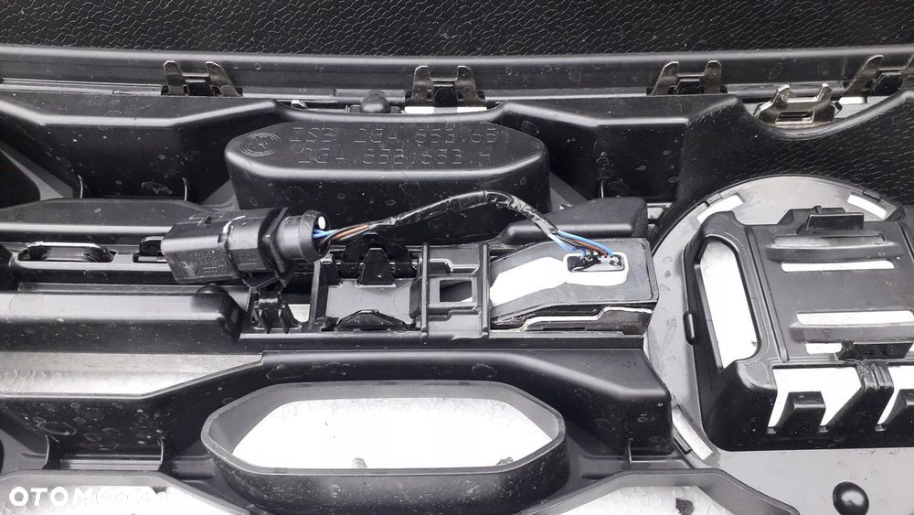 grill T-Roc 2GA R line podświetlany atrapa led 2GA 853 653H - 5