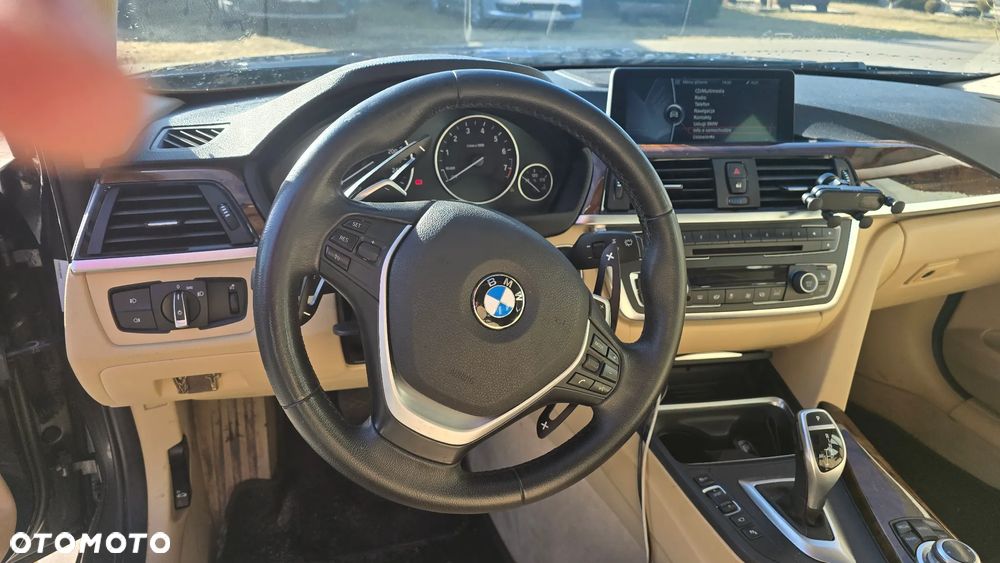 BMW Seria 3 328i Luxury Line - 9