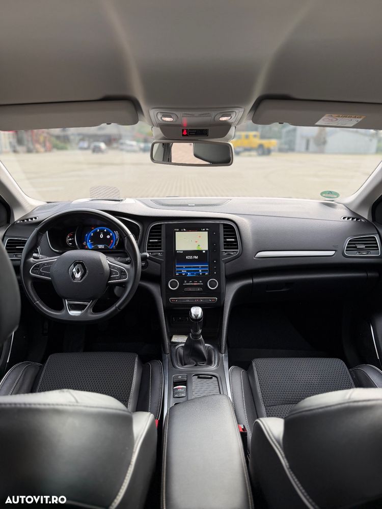 Renault Megane ENERGY TCe 130 BOSE EDITION - 12