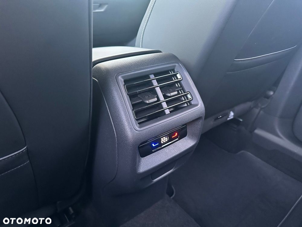 Volkswagen Tiguan 1.5 eTSI R-Line Plus DSG - 29