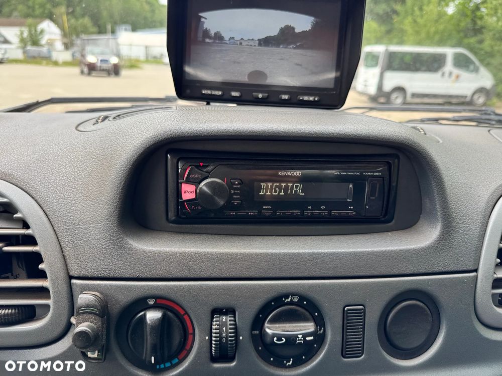 Mercedes-Benz Sprinter - 23