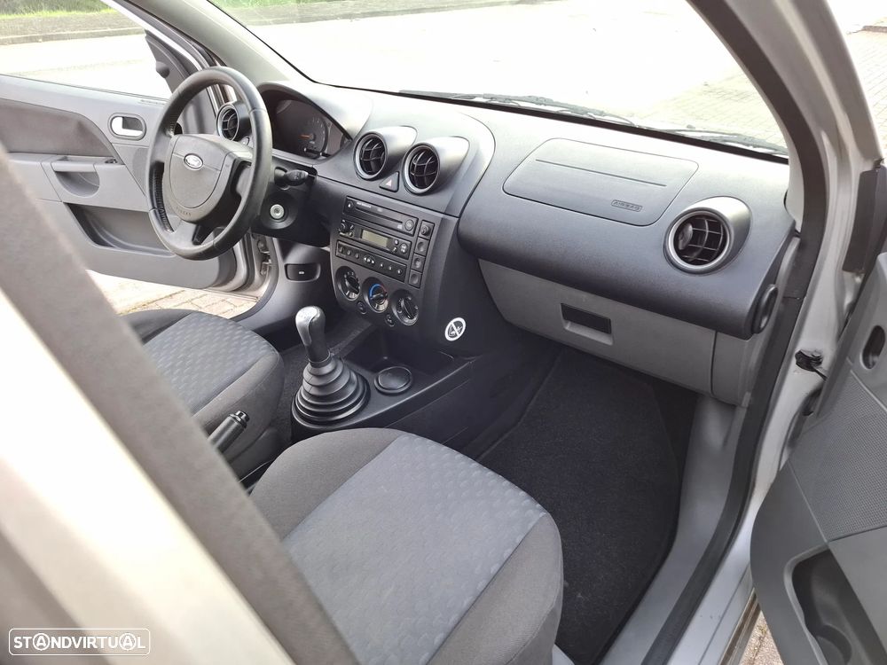 Ford Fiesta 1.4 Trend - 10