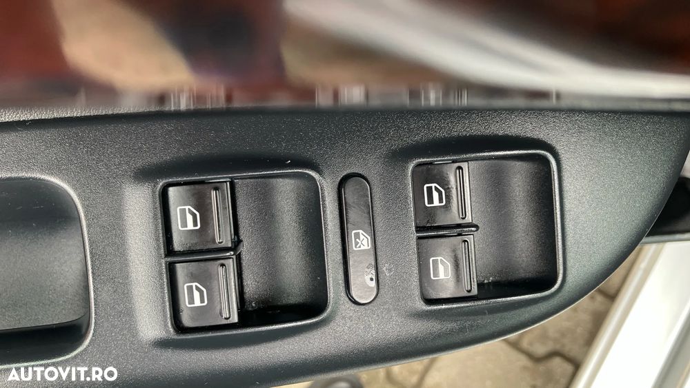 Skoda Octavia 1.4 TSI Ambiente DSG - 10