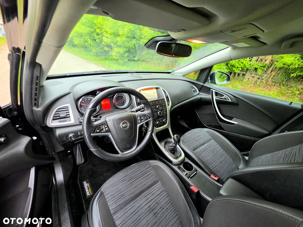 Opel Astra 1.4 Turbo Cosmo - 13
