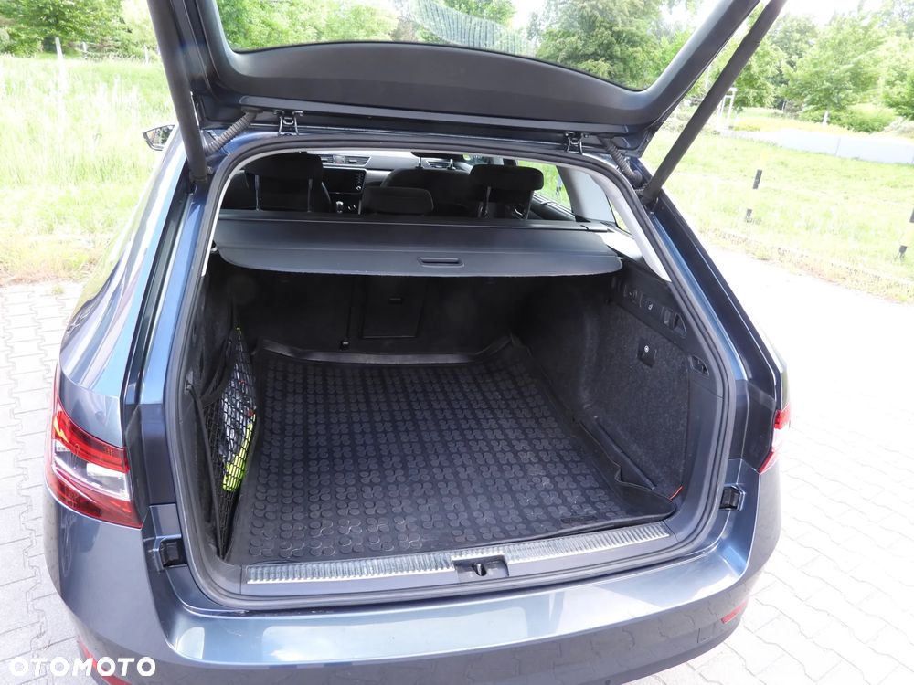 Skoda Superb 1.8 TSI Ambition DSG - 6