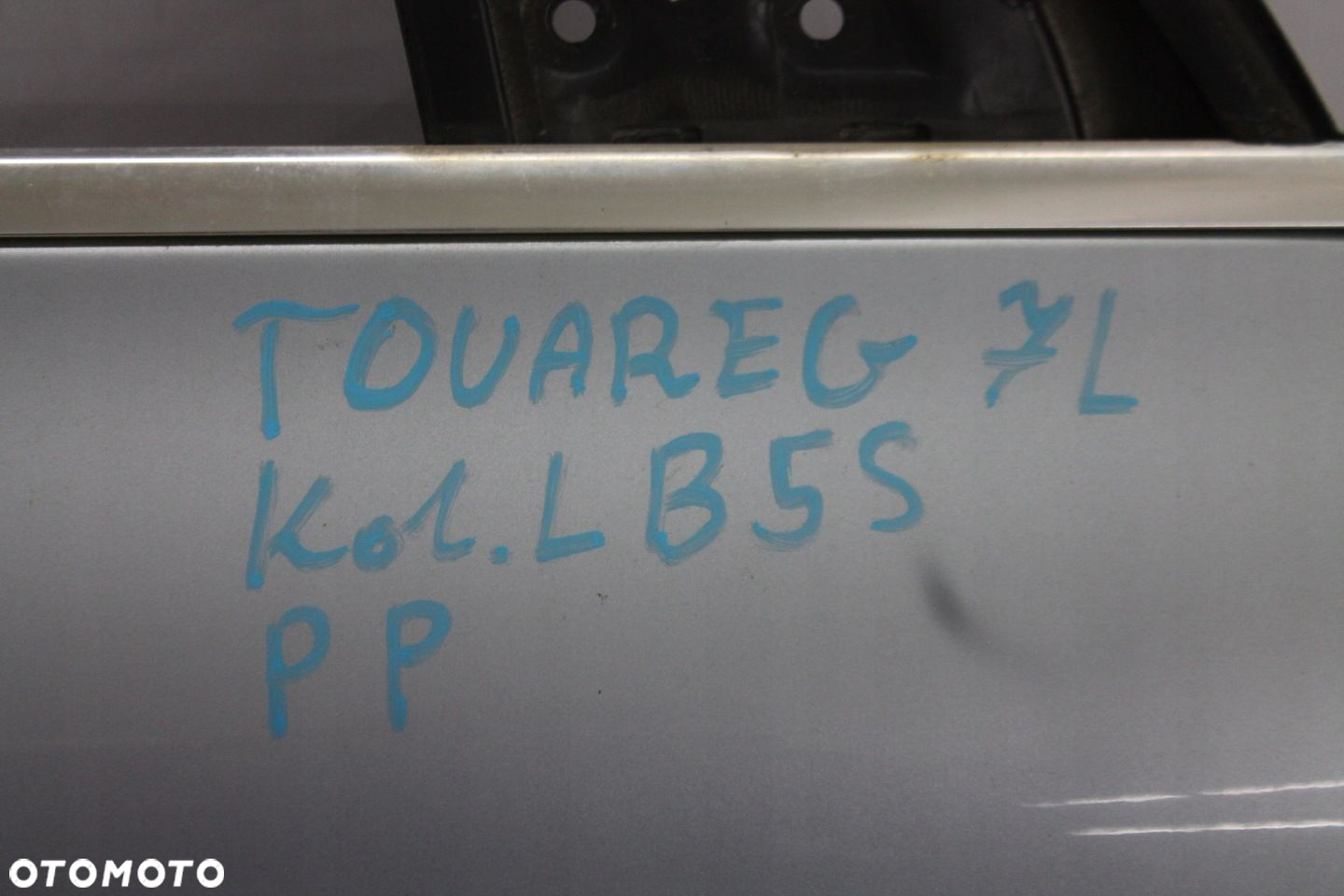 DRZWI PRAWY PRZÓD PRZEDNIE LB5S TOUAREG 7L 02-10 - 2