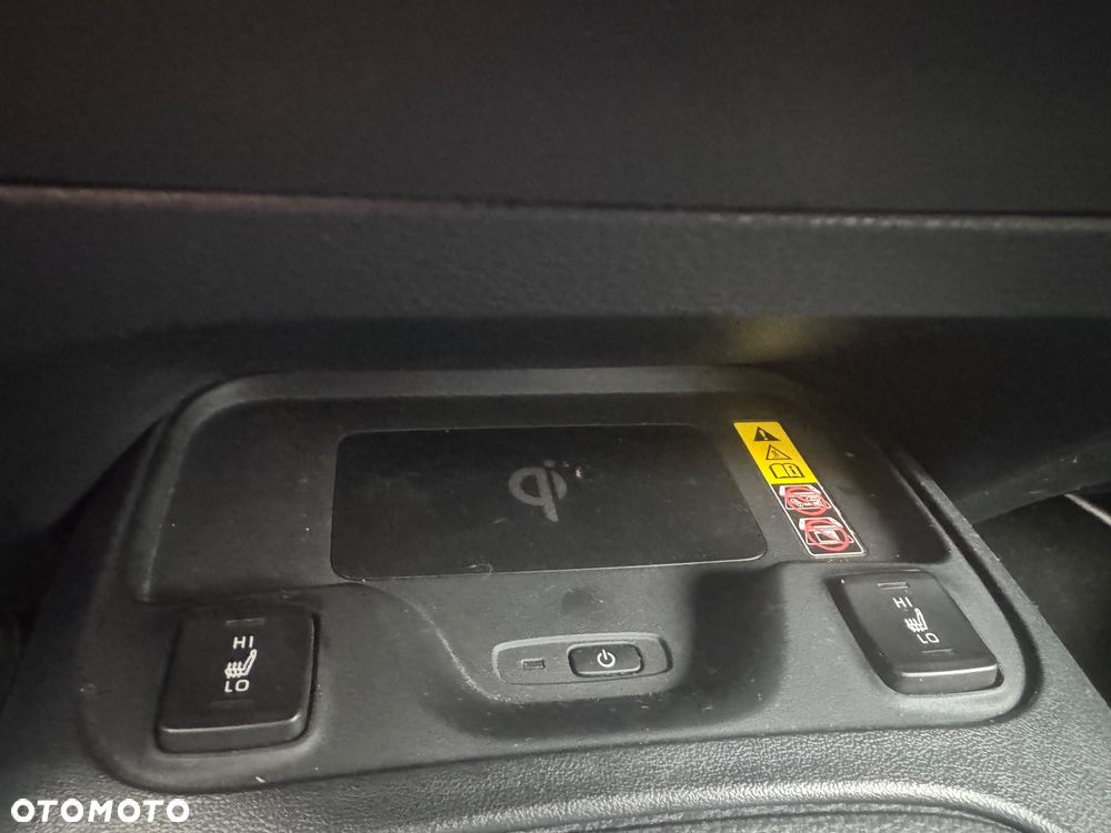 Toyota Corolla 1.8 Hybrid Comfort - 25