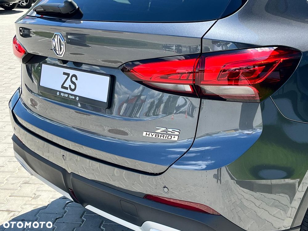 MG ZS 1.5 HEV+ Exclusive - 12