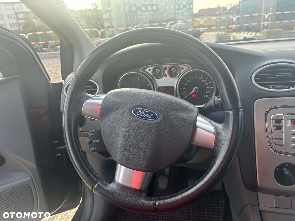 Ford Focus - 17