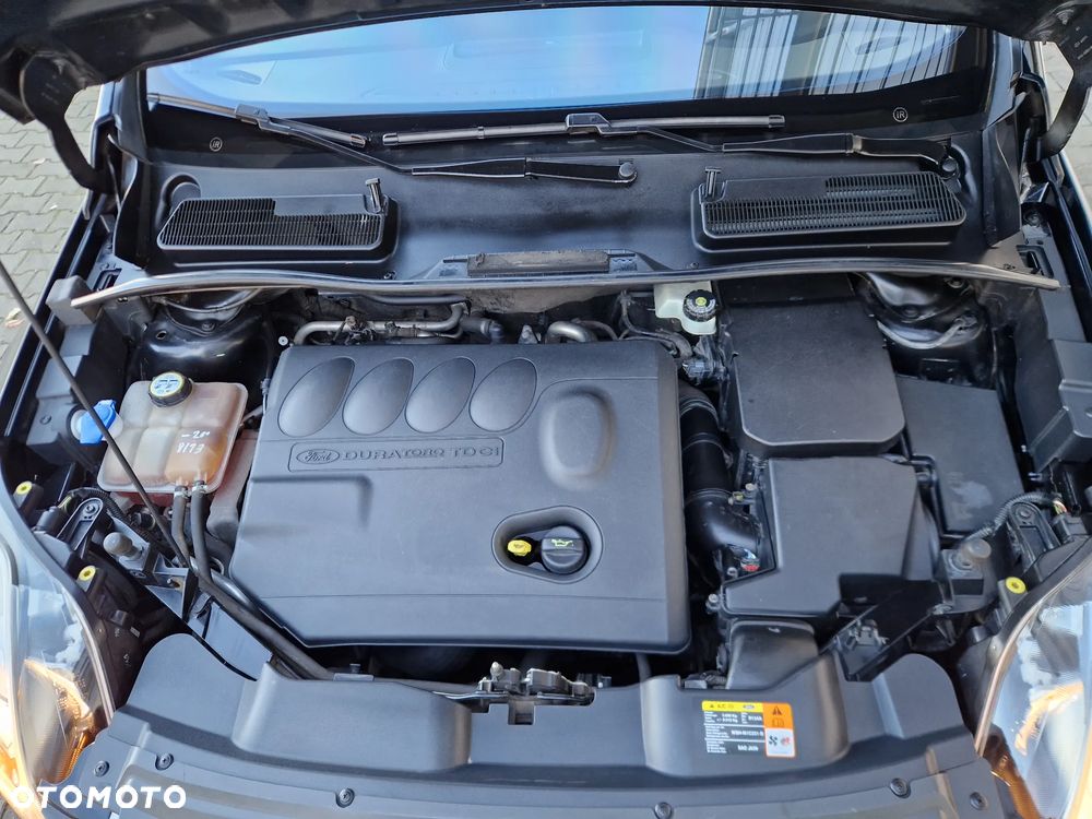 Ford Kuga 2.0 TDCi 4x4 Trend - 35