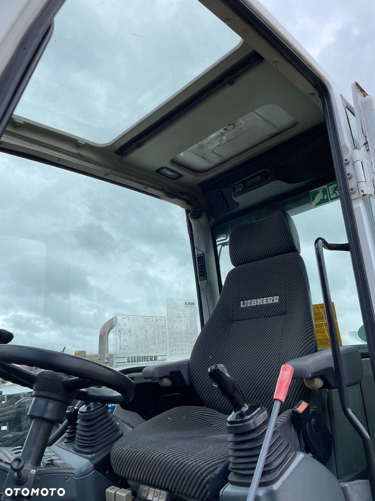 Liebherr A309 - 17