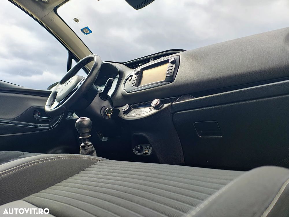 Toyota Yaris 1.5 L VVT-iE Start - 5