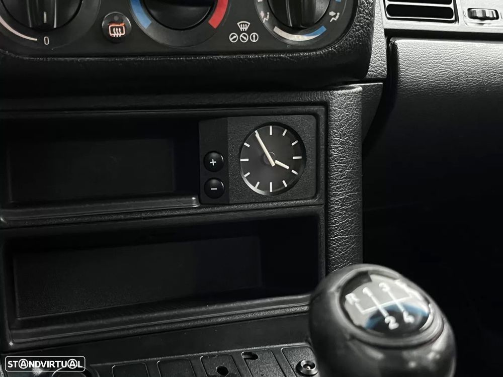 BMW 318 i Exclusive - 14