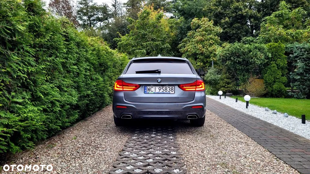 BMW Seria 5 520d M Sport - 10