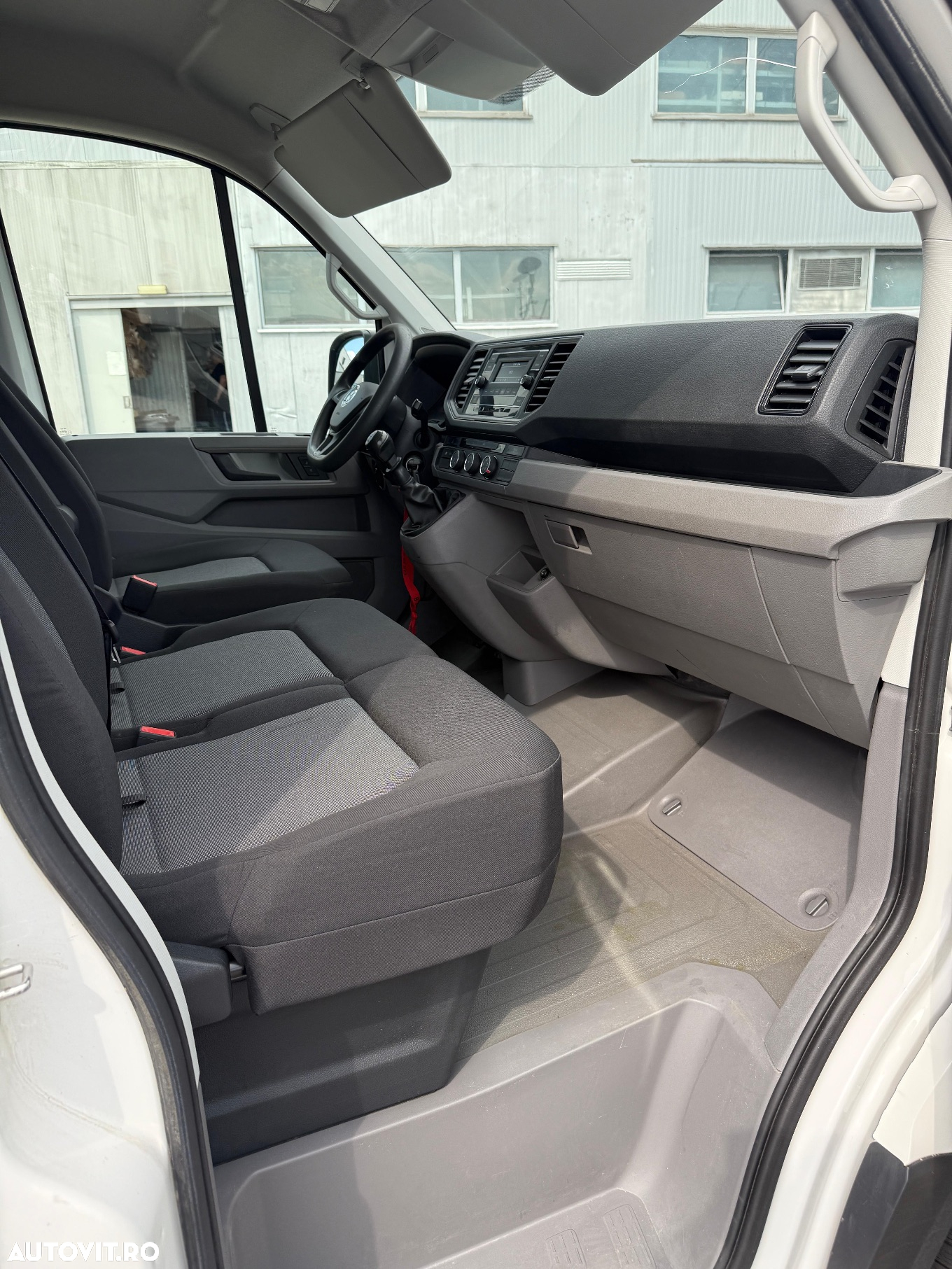 Volkswagen CRAFTER 35 Furgon  L3H3 - 13