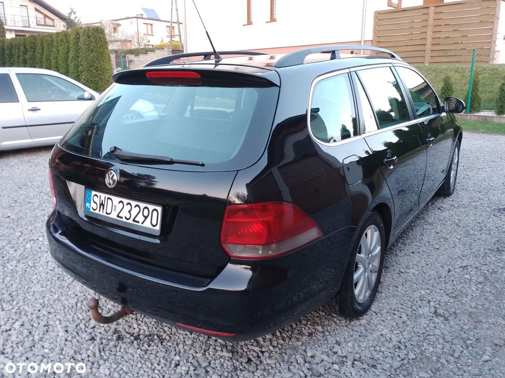Volkswagen Golf - 6
