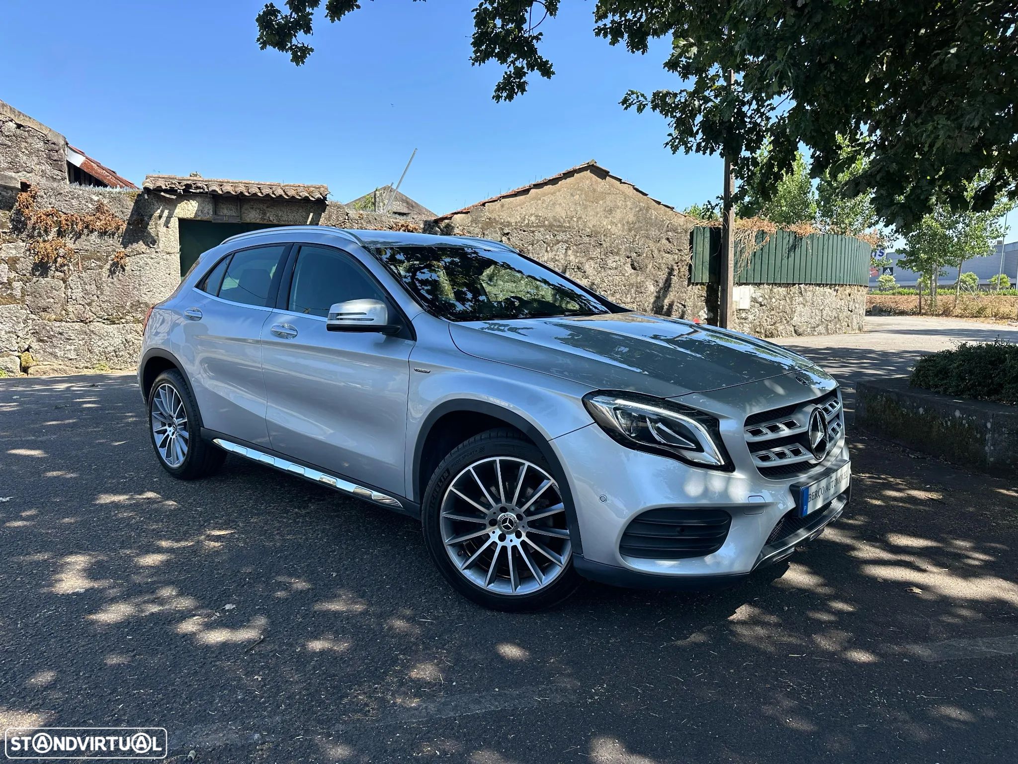 Mercedes-Benz GLA 200 7G-DCT AMG Line - 1