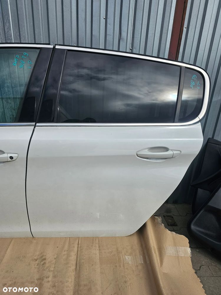 DRZWI LEWE PRZÓD TYŁ 308 T9 BIAŁA PERŁA KWED - 3