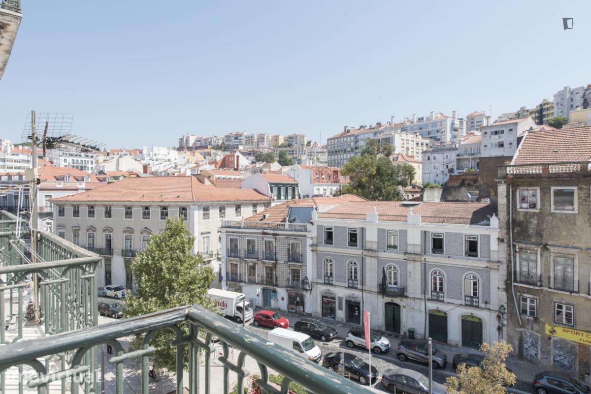 Quarto - localizado em Intendente Lisbon - Grande imagem: 4/22