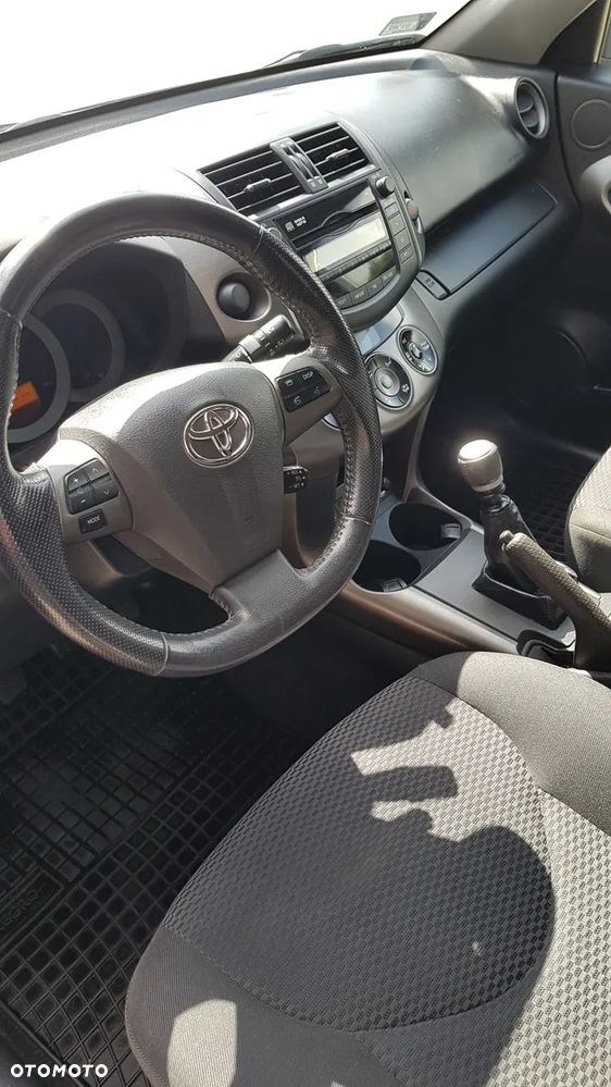 Toyota RAV4 - 28