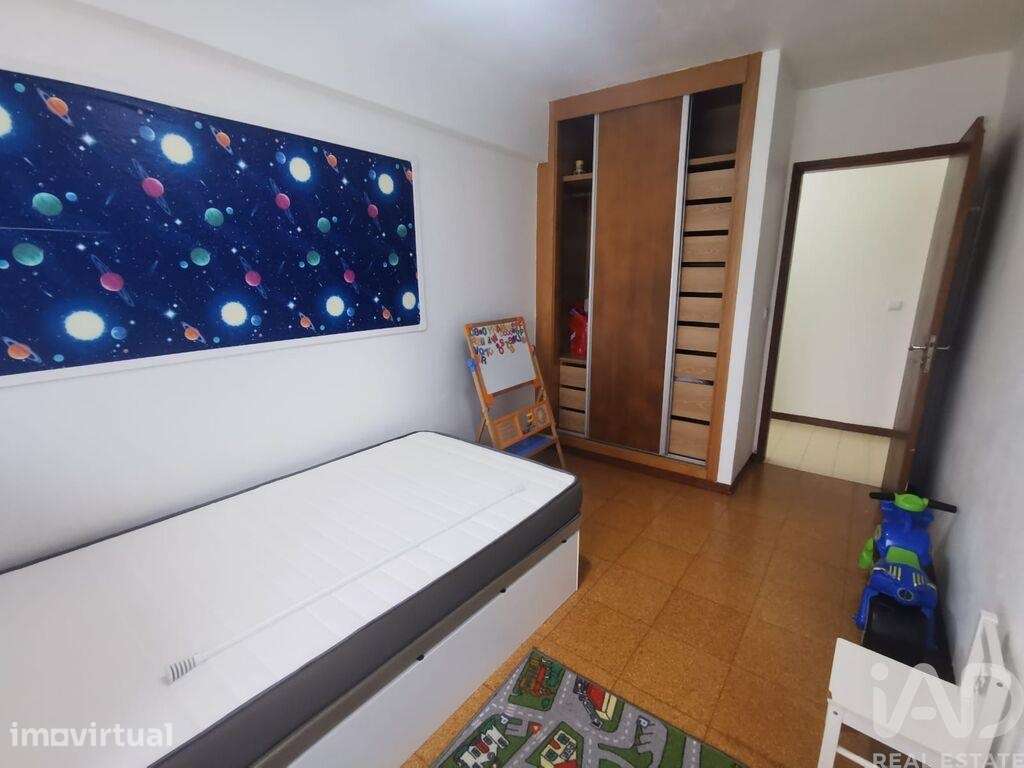 Apartamento T3 em Quelfes de 85 m2 - Grande imagem: 4/9