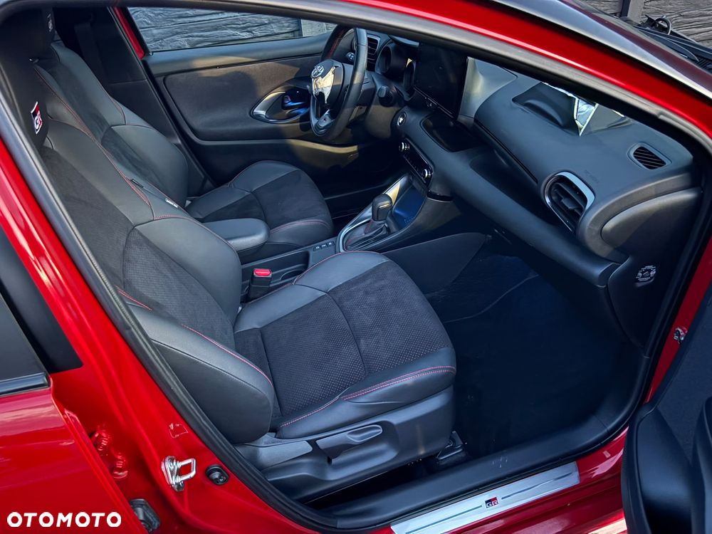 Toyota Yaris 1.5 VVT-i GR SPORT - 9