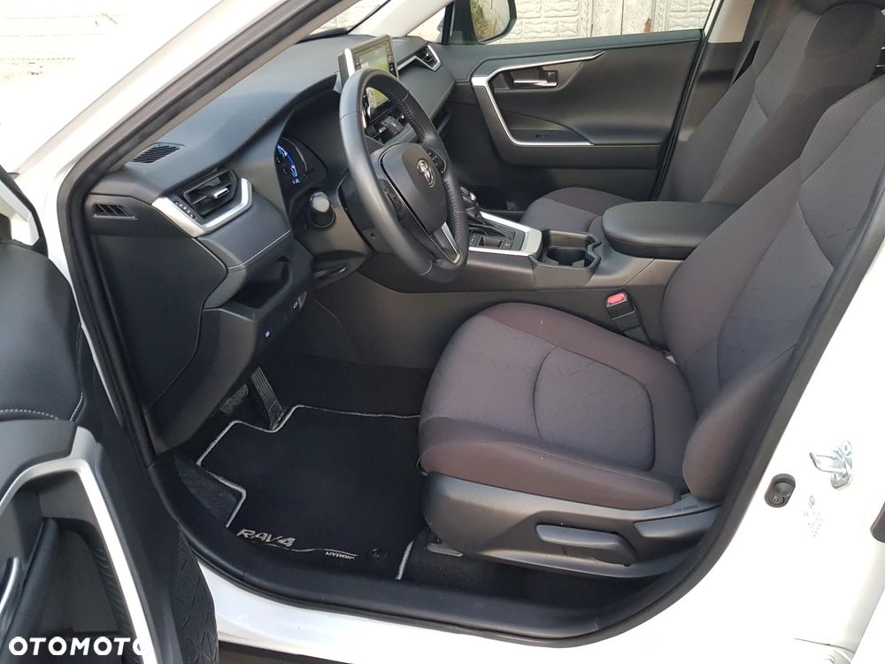 Toyota RAV4 - 10