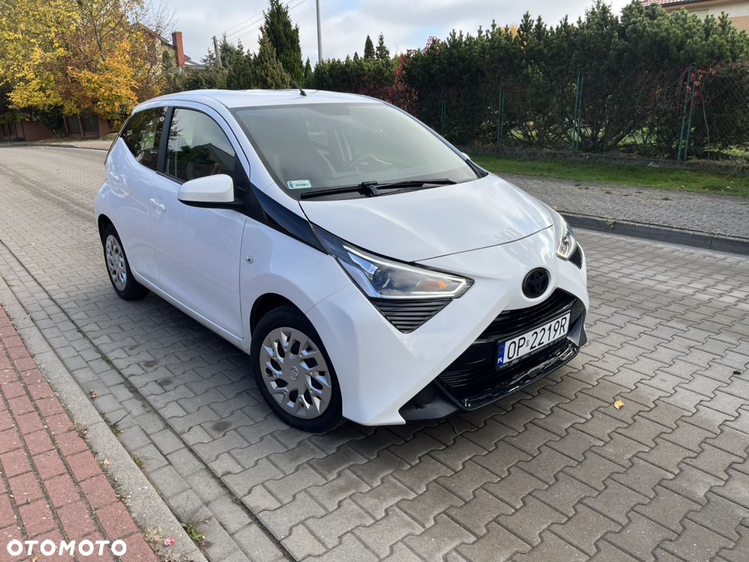 Toyota Aygo 1.0 VVT-i Color Edition - 1