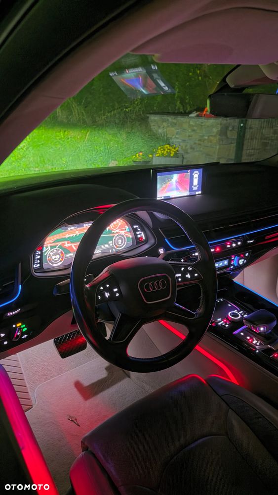 Audi Q7 - 10