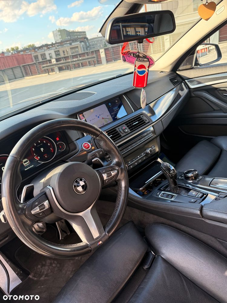 BMW Seria 5 523i - 5