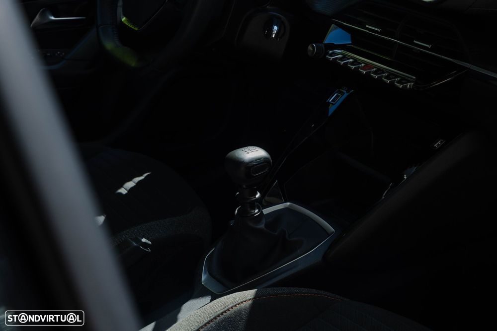 Peugeot 2008 1.2 PureTech Active - 23