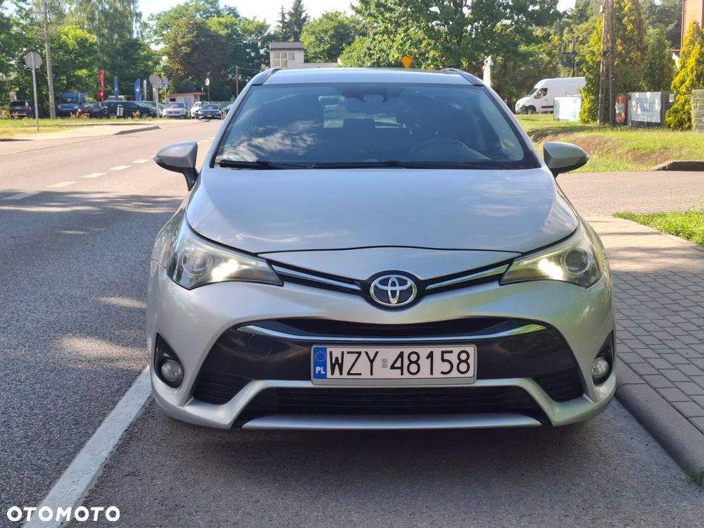 Toyota Avensis Touring Sports 1.6 D-4D Comfort - 2